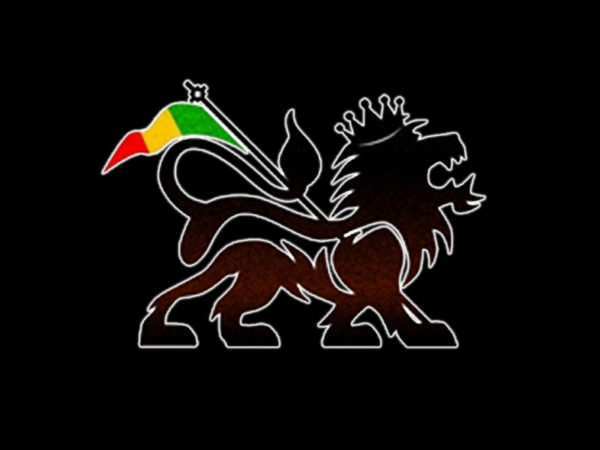 Lion of Judah Black T-shirt Short Sleeves Rasta Flag